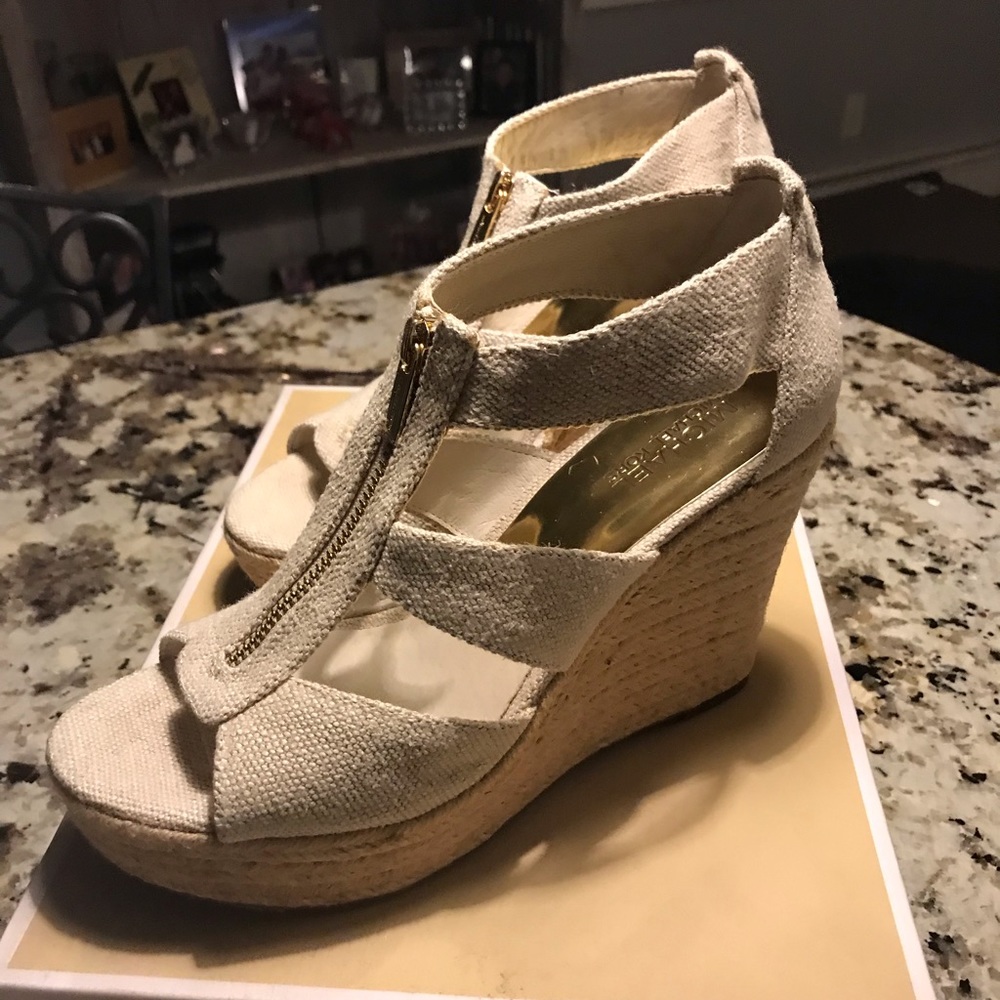Shoes - Picture 2 of 2